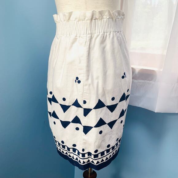 J. Crew Factory White and Navy Geometric Print Sidewalk Skirt Size 8 - Picture 3 of 7